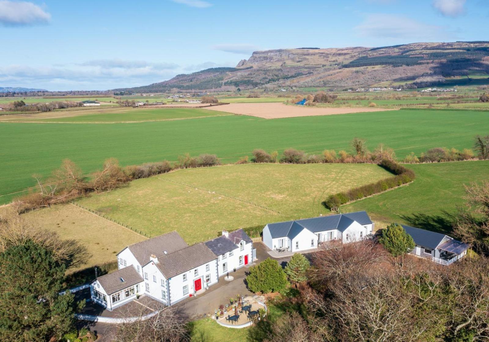 Willow House Bed & Breakfast And Orchard Studios Self Catering Limavady Exterior photo
